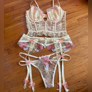 For Love & Lemons Luella Set 🌸